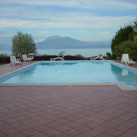 Sirmione Apartment Екстериор снимка