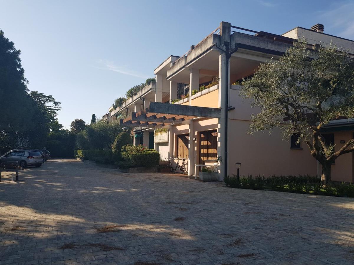 Sirmione Apartment Екстериор снимка